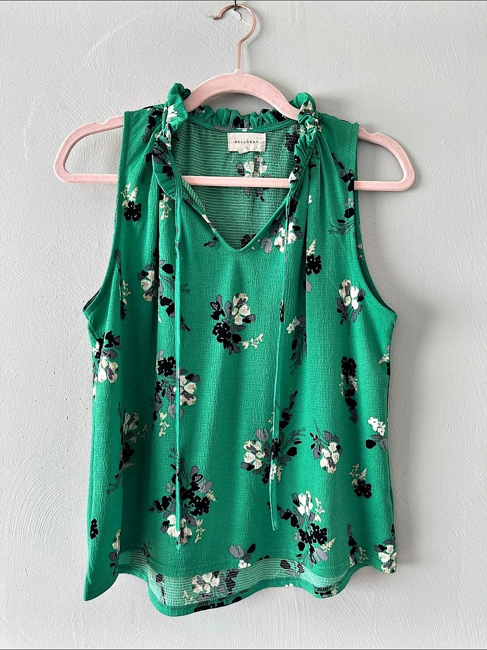 Melloday Floral Sleeveless Blouse in Green Size Small